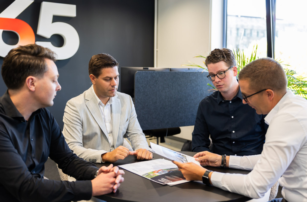 365beheer aan tafel